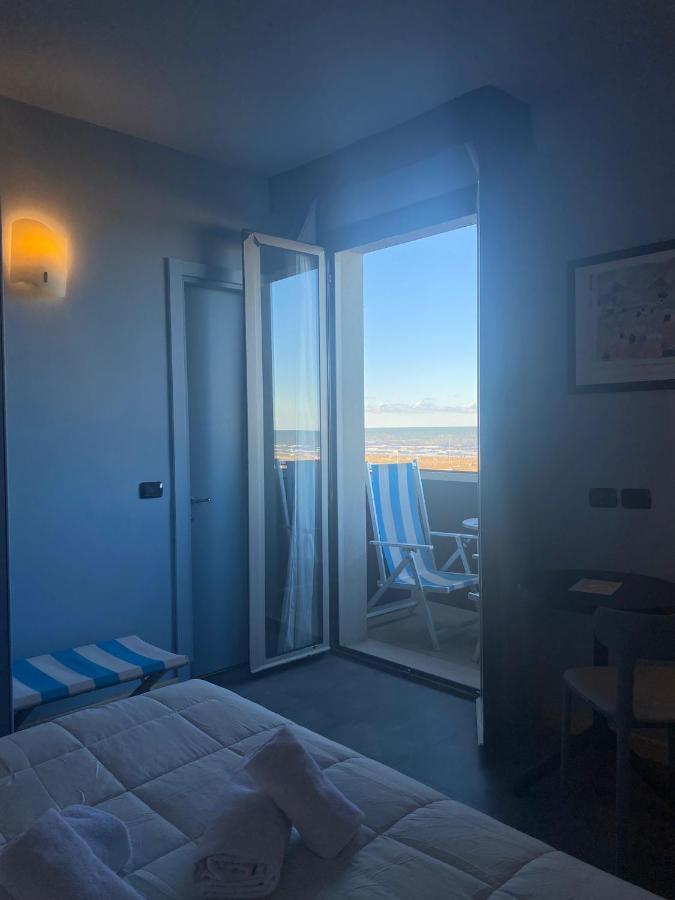 Hotel Corallo Римини Екстериор снимка
